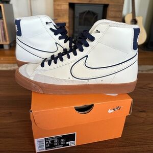 Nike Blazer Mid ‘77 Size 9.5 mens
